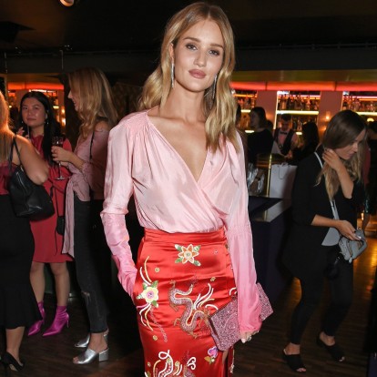 Αντιγράψτε το oriental look της Rosie Huntington-Whiteley 