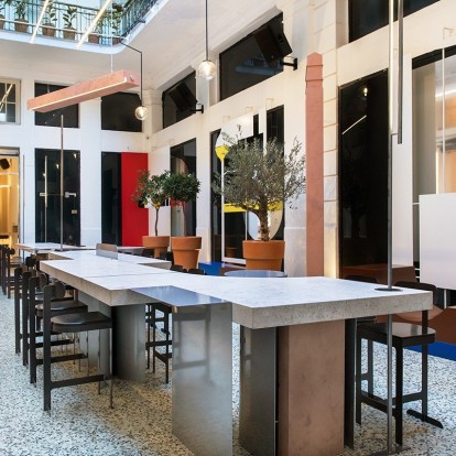 Pelosof: 10 λόγοι για τους οποίους αγαπήσαμε το νέο απόκτημα στο κέντρο της πόλης με design άποψη 