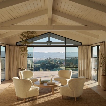 Μια breathtaking κατοικία στην California μετατρέπεται σε «παράδεισο» γήινων χρωμάτων