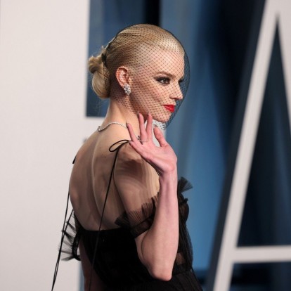 Vanity Fair’s 2022 Oscar Party: Οι πιο εντυπωσιακές εμφανίσεις των stars που τράβηξαν όλα τα βλέμματα