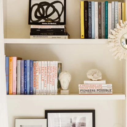 5 βιβλία που κάθε γυναίκα πρέπει να διαβάσει τουλάχιστον μια φορά στη ζωή της 