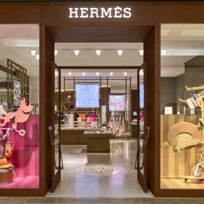 Η νέα boutique του οίκου Hermès στο South Coast Plaza είναι η επιτομή της παριζιάνικης κομψότητας
