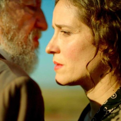 Στο πνεύμα των ημερών: Η ταινία της εβδομάδας που προκαλεί συναισθηματικό μούδιασμα