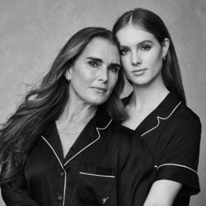 Mother's Day: Δείτε τη συγκινητική καμπάνια της Victoria’s Secret για τη Γιορτή της Μητέρας