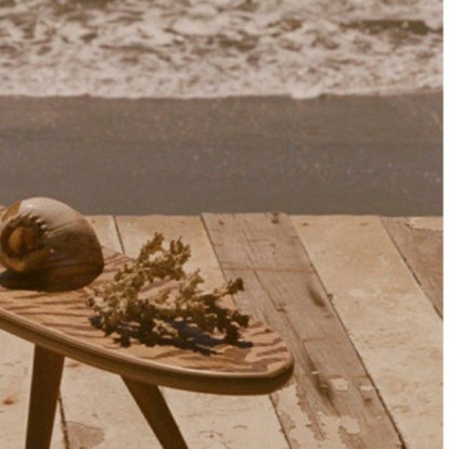 Design news: To νέο coffee table του Saint Laurent αντλεί έμπνευση από τη surf life 