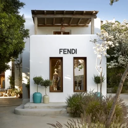 Fendi X Mykonos: Το διάσημο brand άνοιξε την πρώτη του boutique στην Ελλάδα 