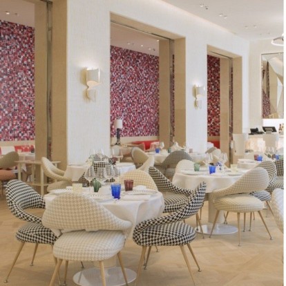 Το νέο εστιατόριο του οίκου Dior στο 30 Montaigne του Παρισιού αποτελεί έναν fine dining παράδεισο