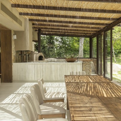 Μια nature-inspired κατοικία στη Βραζιλία σαγηνεύει και τους πιο απαιτητικούς λάτρεις του design