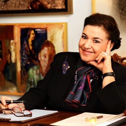 Μαρίνα Λαμπράκη - Πλάκα: Έφυγε από τη ζωή η «Σιδηρά Κυρία» της τέχνης