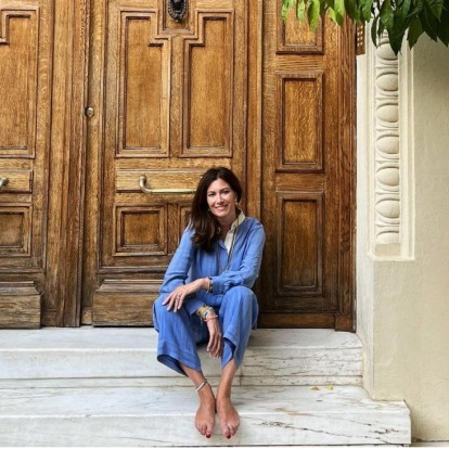 To κομψό outfit της Cordelia de Castellane στην Αθήνα: Ποιους Έλληνες σχεδιαστές τίμησε; 