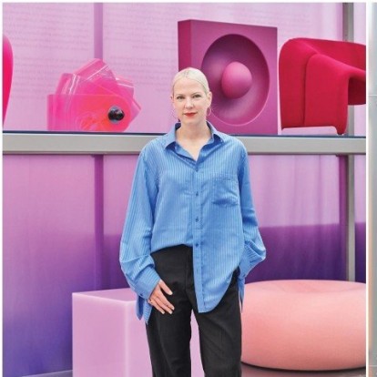 Colour Rush: Η designer Sabine Marcelis δημιούργησε μια καθηλωτική εγκατάσταση αποκλειστικά για το Vitra Design Museum