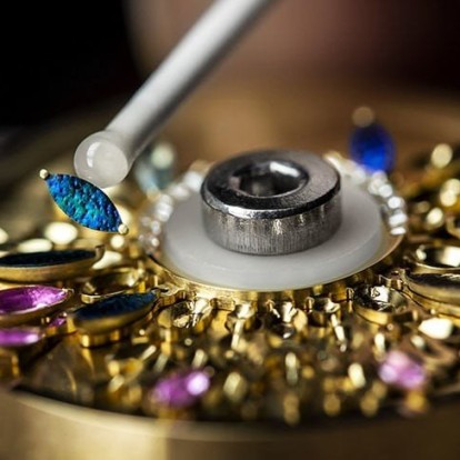 Dior Timepiece: Στο backstage της κατασκευής του luxurious ρολογιού «Grand Bal de Printemps»