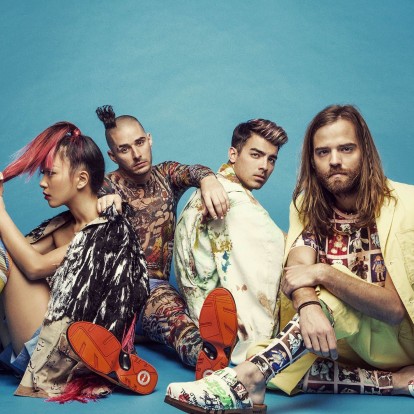  DNCE: Ένα friendship test τους προ(σ)καλεί σε ειλικρινείς απαντήσεις 