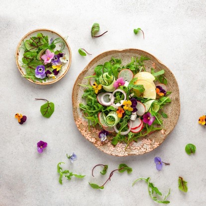 3 δροσερές σαλάτες για να αντιμετωπίσουμε τον καύσωνα 