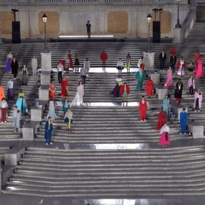 Dior vs. Valentino: Mια δικαστική διαμάχη υψηλής ραπτικής που αγγίζει τα 100.000 ευρώ