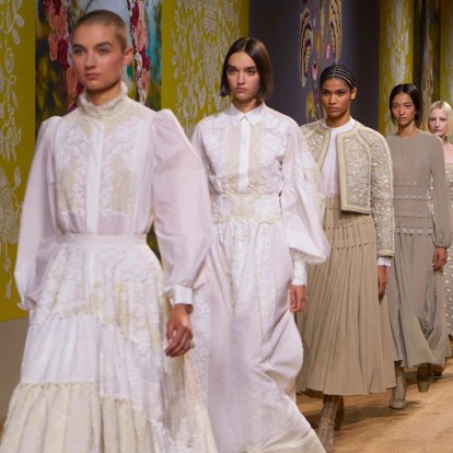 Δείτε το making of της Dior Autumn-Winter 2022-2023 Haute Couture συλλογής