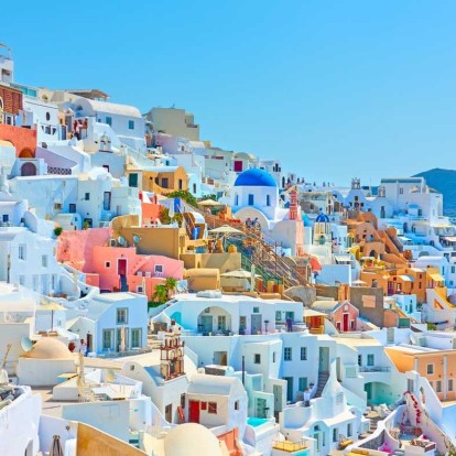 Greek magic: Πώς να κάνετε το σωστό island hopping σύμφωνα με μία travel vlogger με περισσότερος από 60k subscribers