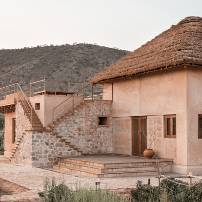 Το Mud House στην Ινδία είναι ένα πρότυπο παραδοσιακής κατοικίας που βασίζεται στον sustainable σχεδιασμό 
