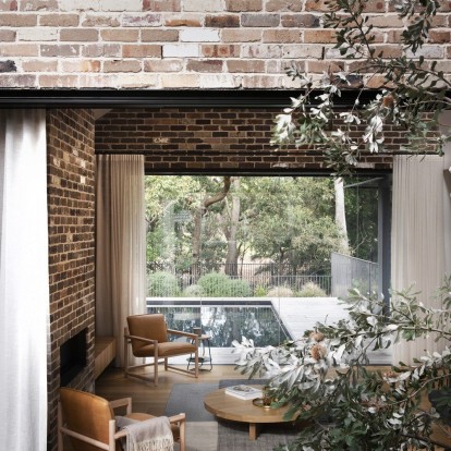 Πώς μια φιλόξενη κατοικία στο Sydney μετατράπηκε στο απόλυτο φθινοπωρινό καταφύγιο