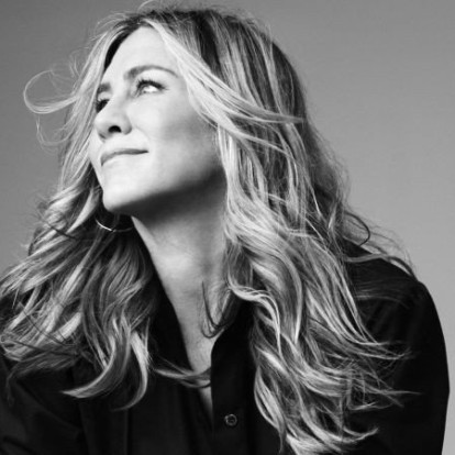 Η Jennifer Aniston αντιδρά σε δημοφιλή Tik Tok trends 