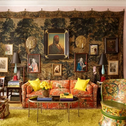 Περιηγηθείτε στη maximal κατοικία του σχεδιαστή Carlos Mota στο Manhattan 