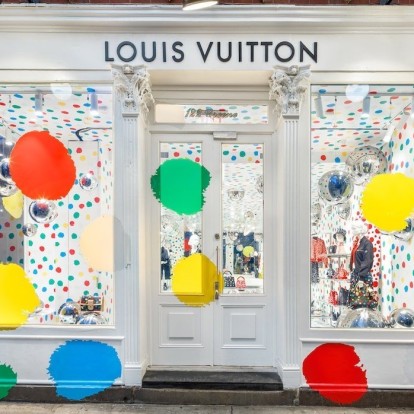 Creating infinity: Το μαγικό collab των Louis Vuitton και Yayoi Kusama δημιούργησε ένα πολύχρωμο σύμπαν 